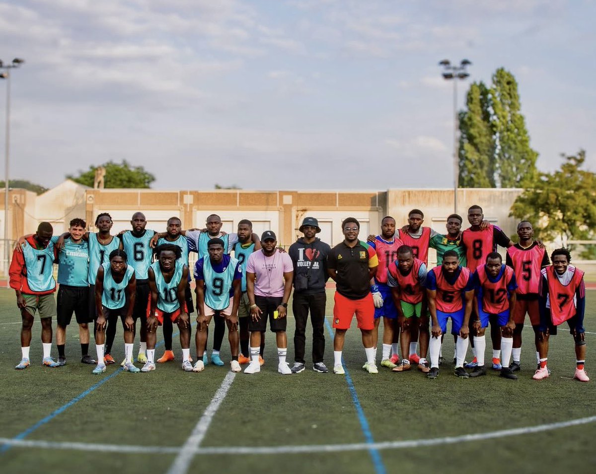 hope_cmr's tweet photo. 🔙 3 mois, 3 actions, 1 objectif : agir pour la solidarité. Découvrez nos dernières initiatives. ⤵️

1 - journée de sensibilisation à l’autisme 
2- tournoi de foot caritatif 
3- ateliers d’initiation et cours de secourisme 

🔜 Plusieurs projets à venir ! 😉

#asso #solidarite https://t.co/S59Ei7WgYC