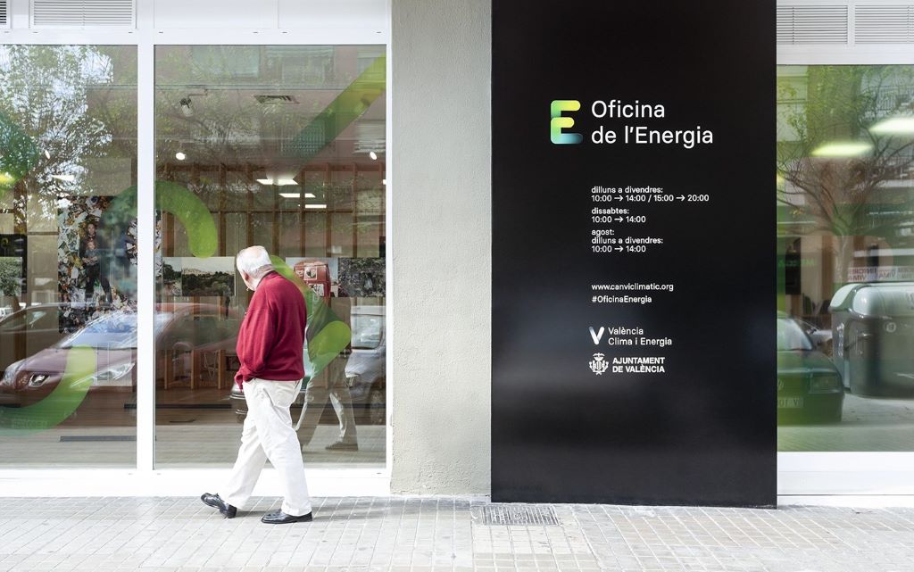 🔌 L’Oficina de l'Energia ha atés més de 10.000 persones en el 1r semestre de 2025.

👉Temes ➕ consultats: dret a l’energia, factures, autoconsum o rehabilitació d’habitatges.

🤝Un servici municipal gratuït per una #València més sostenible. 

ℹ️ tinyurl.com/bddtajwp