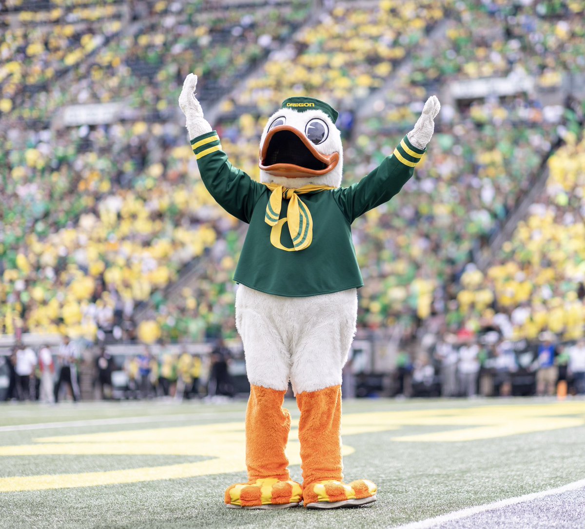 Yeah it may be a Monday but…

WE HAVE COLLEGE FOOTBALL THIS WEEKEND 🔥🏈