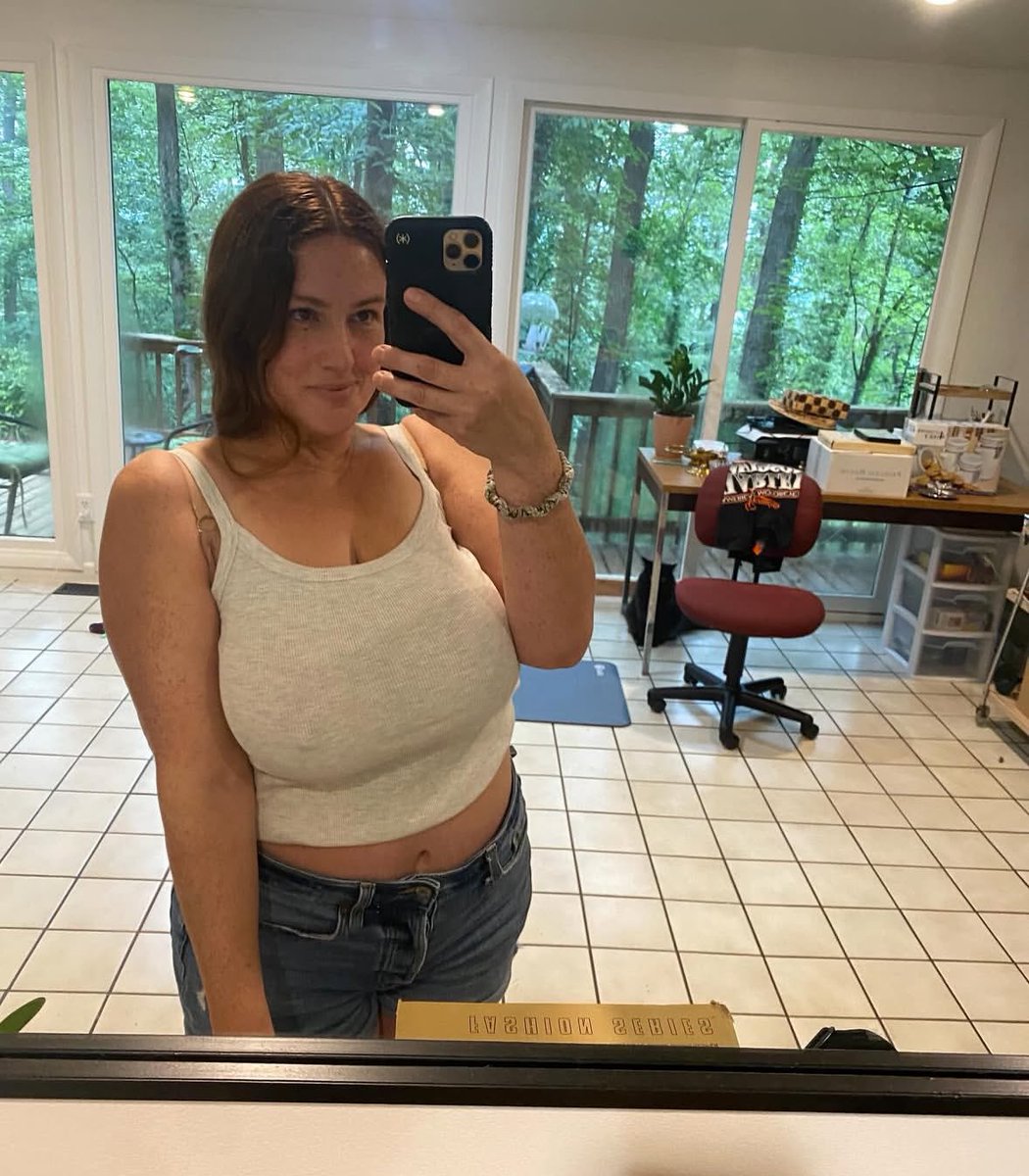 RoseMaryRm4's tweet photo. No make up, no filter or looking fancy. Just plain me 🥹💕 https://t.co/M2by0xsuvh