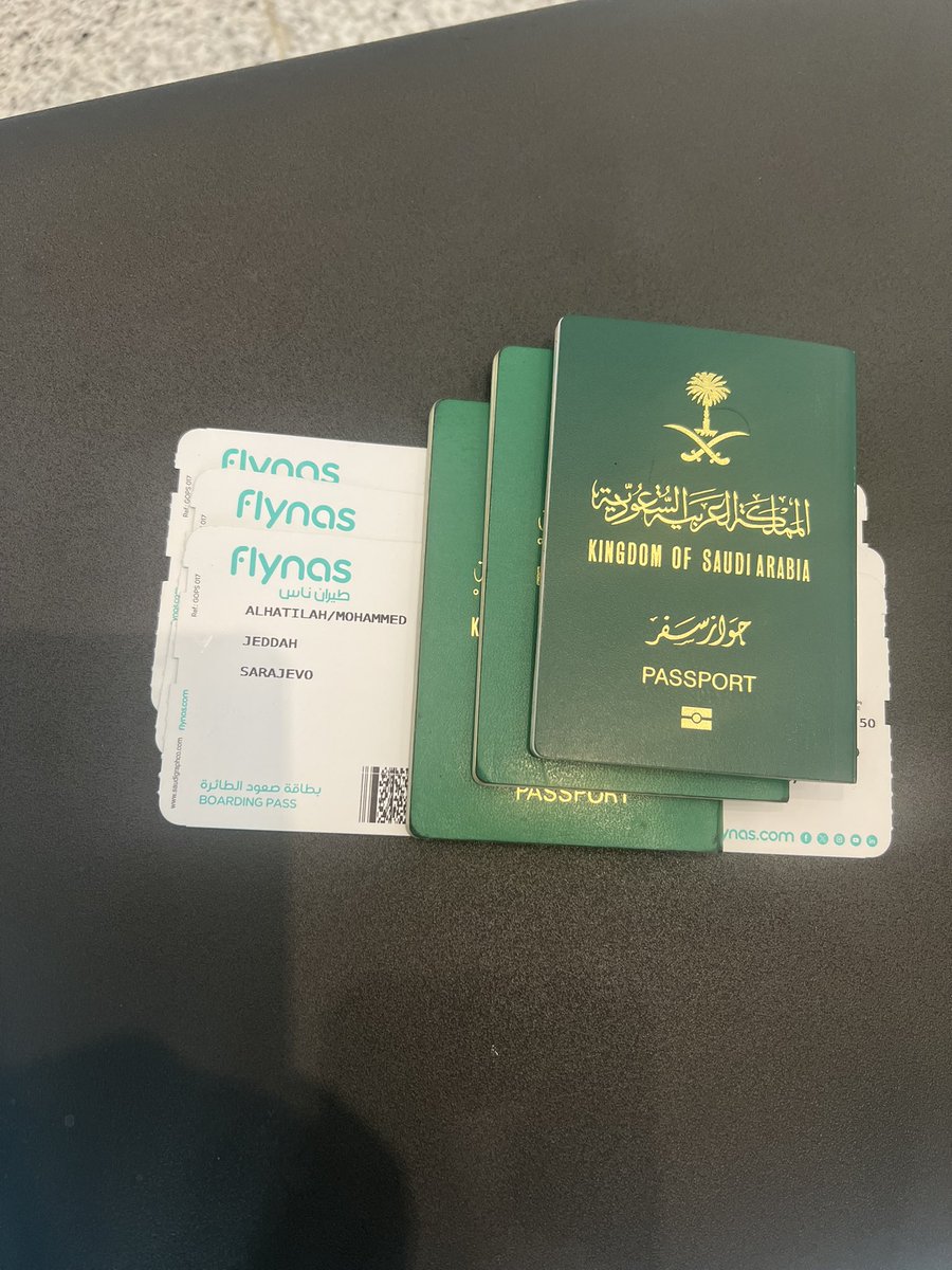 ( اللي ما يكتب عسر )
تاخرت الرحلة من الدمام إلى جدة حوالي ساعة واحدة وخمسة وثلاثين دقيقة عن موعدها المقرر وبذلك تأخرت رحلتنا المواصلة دوليا إلى أوروبا ما يهون علي الأمر هو تفاعل مدير النوبة في طيران الناس بمطار الملك عبد العزيز الدولي 💎بجدة وحرص على تسهيل وراحة وحل وضعنا وقد