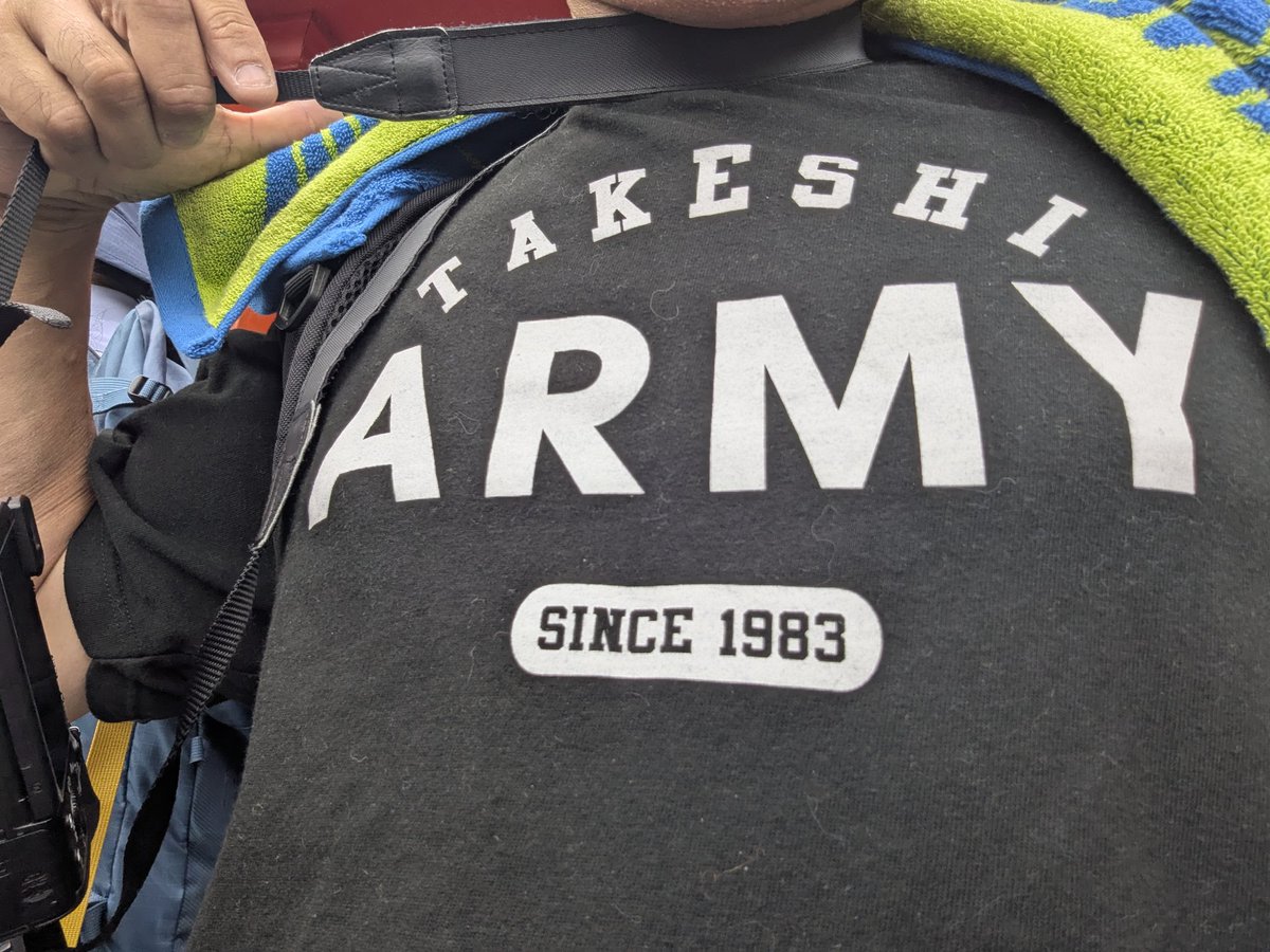 yamadanoodle's tweet image. 早くから並んだ熱心なアバディ
は90%以上OKPTシャツを着用
しているなか、私だけビート
たけしTシャツを着ていた事は
知る由もない😂
一応OKPには関係あるよな。。。

#アバンギャルディ
#OKPサイファー