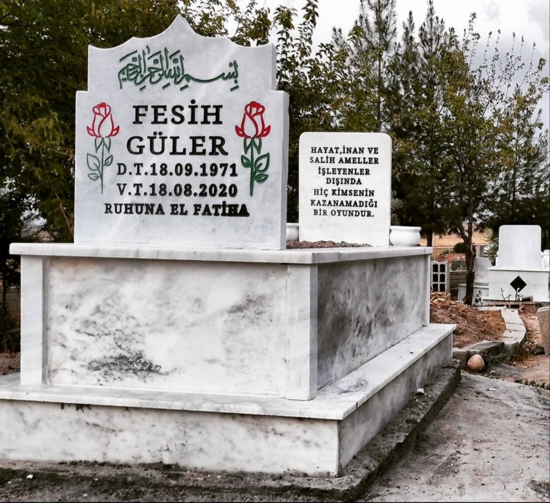 "Sen Saidine hasret
Cemalinle saadet
Aşkın vuslatın cennet
Firakın yakar beni

Kime sorayım seni
Zindana hicrete mi 
Görünce nur kabrini
Firakın yakar beni"

#FesihGüler  18.08.2020

youtu.be/1cHqKkzs_-4?si…