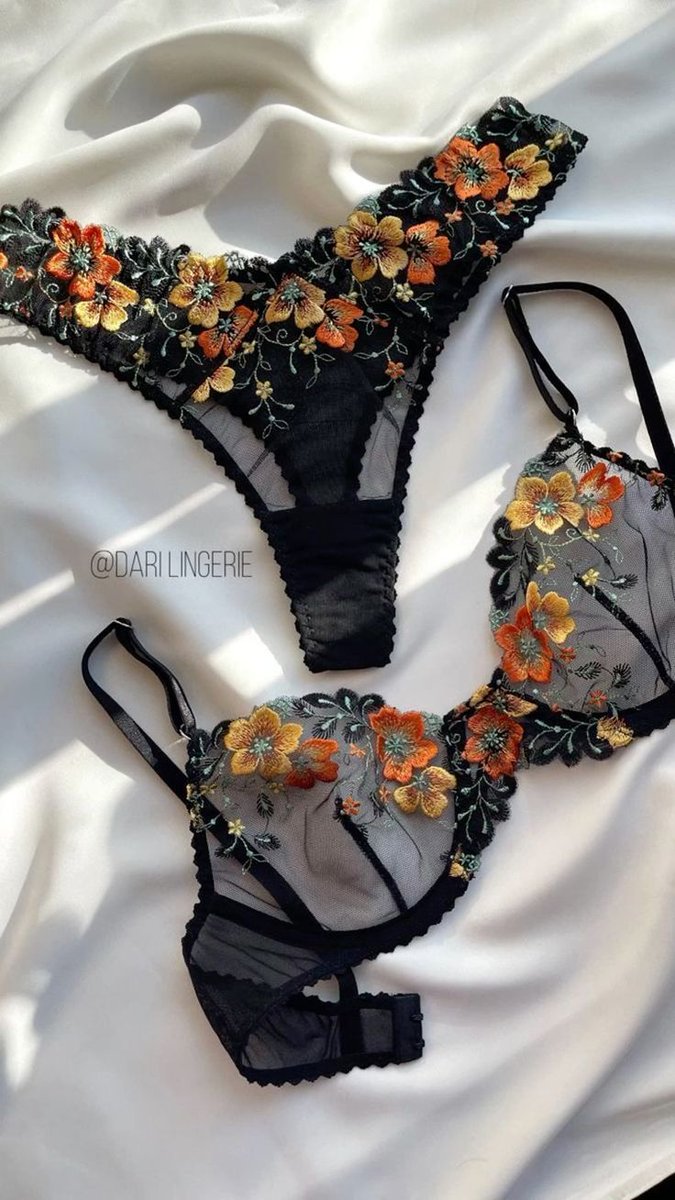 crush066834947's tweet image. Bold colors, delicate lace, unseen yet powerful: lingerie that fuels your ambition. 🔥 #StylePower