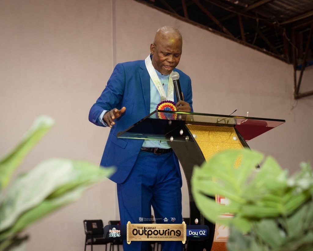 Foursquare Teens tweet media