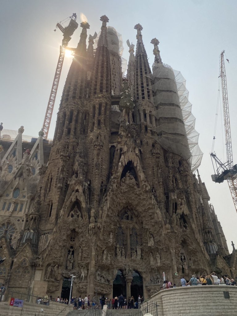 そういえば、学会でバルセロナにいます。
これはあとちょっとで完成するサグラダ・ファミリア。
