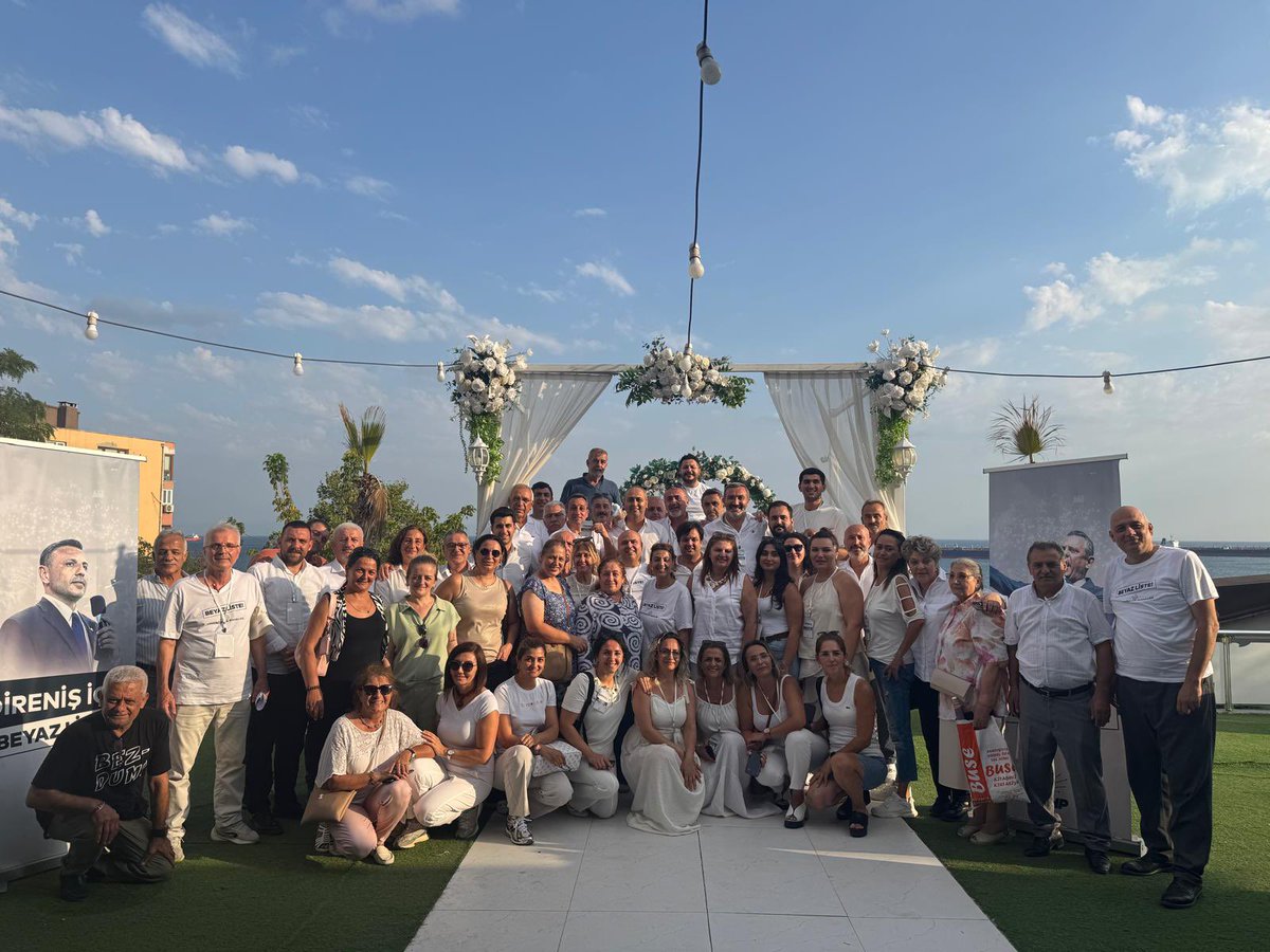 Dün, seçimin olduğu tüm mahallelerimizde Beyaz Liste adına çok başarılı bir sonuç elde edildi. Bu başarı, yan yana durduğumuz, gece gündüz çalışan, emek veren tüm yol arkadaşlarımız sayesinde mümkün oldu. Özveri ve dayanışma bu zaferin temelini oluşturdu.

Seçim süreci boyunca