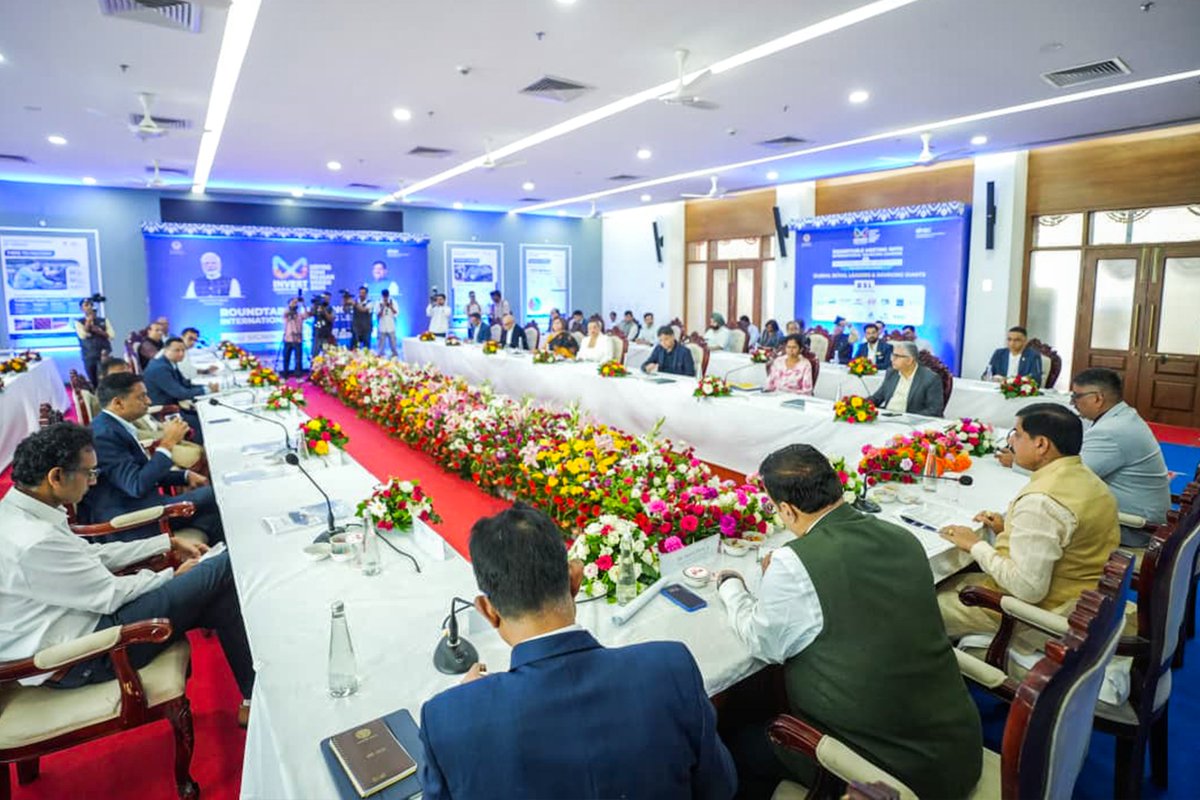 MPIDC's tweet photo. Madhya Pradesh Gears Up to Become Global Textile Hub.
Under the visionary leadership of Prime Minister Shri Narendra Modi and Chief Minister Dr. Mohan Yadav, Madhya Pradesh is advancing rapidly to emerge as a global hub for the apparel and textile industry. Guided by the Prime Minister’s 5F Vision – Farm to Fibre, Fibre to Factory, Factory to Fashion, and Fashion to Foreign – the state is building an integrated textile value chain that connects local strength to global markets.
At the heart of this transformation is the PM MITRA Park in Dhar, spread over 2,177 acres, for which the foundation stone will soon be laid by Hon’ble PM Shri Narendra Modi. Even before its foundation, the project has attracted investment intents worth over ₹16,000 crore. With advanced plug-and-play facilities, modern testing labs, warehousing, and seamless multi-modal connectivity, the park is designed to elevate Madhya Pradesh’s textile sector to new global benchmarks.
Chief Minister Dr. Mohan Yadav emphasized that “Made in MP – Wear Across the World” is not just a slogan but the state’s industrial mission — ensuring that Madhya Pradesh’s textiles and garments gain a strong foothold in international markets.
With a robust base of GOTS-certified organic cotton, surplus green energy, streamlined single-window approvals, and progressive incentives, the state is offering investors a sustainable and competitive ecosystem.
An MoU with the Buyer Sourcing Leaders (BSL) will further integrate sourcing, design, logistics, and skill development, while leading global brands including HanesBrands, PVH Corp, Puma, and Mothercare have already recognized Madhya Pradesh’s potential.
With policy innovation, global partnerships, and an inclusive growth agenda, Madhya Pradesh is on course to become the world’s preferred sourcing and production hub for textiles.
@DrMohanYadav51 @CMMadhyaPradesh @JansamparkMP @Industryminist1 @FollowCII @EYnews
#IndustrialDevelopment #MPIDC #MadhyaPradesh #UdyogEvamRojgarVarsh2025 #MakeInMP #EaseOfDoingBusiness #DairySector #Agriculture #FoodProcessing