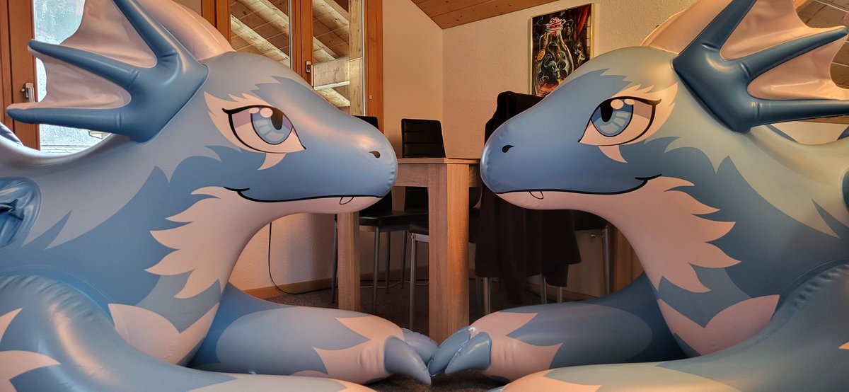 DragonCuddle tweet media