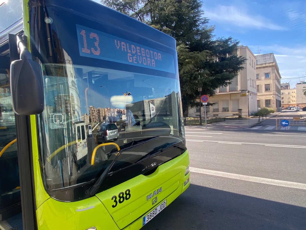 PSOE Badajoz /❤️ (@psoebadajoz) on Twitter photo 🚍✨ El PSOE propone un bus nocturno en las Ferias y Fiestas de los poblados 🎉
✔️ Igualdad de oportunidades 🌍
✔️ Transporte seguro 🛡️
✔️ Fomentar la convivencia vecinal 🤝
✔️ Potenciar la economía local 💶
✔️ Acercar la ciudad a sus poblados  🌆➡️🏘️
#VamosConBadajoz 🚍✨ El PSOE propone un bus nocturno en las Ferias y Fiestas de los poblados 🎉
✔️ Igualdad de oportunidades 🌍
✔️ Transporte seguro 🛡️
✔️ Fomentar la convivencia vecinal 🤝
✔️ Potenciar la economía local 💶
✔️ Acercar la ciudad a sus poblados  🌆➡️🏘️
#VamosConBadajoz