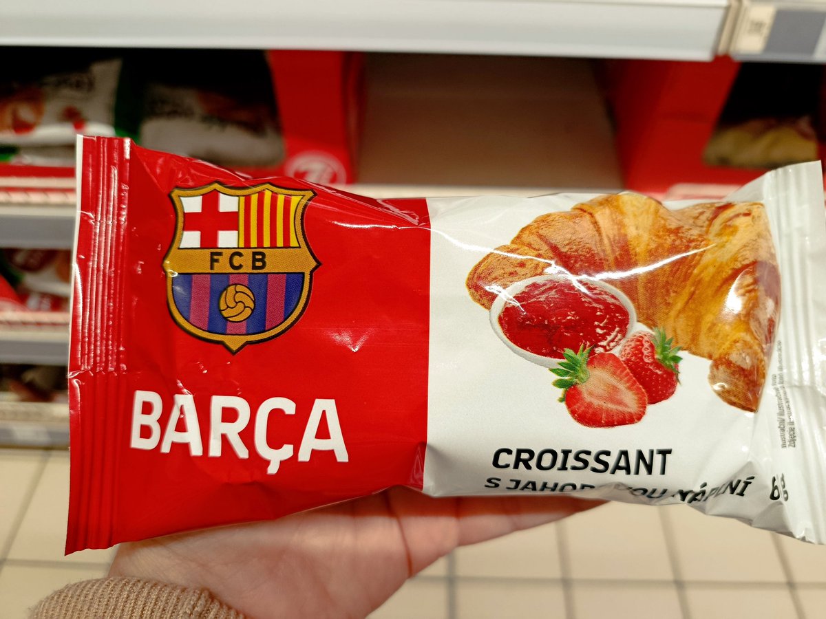 Atureu màquines! I això??És a un supermercat de Varsòvia.
ESTIC CANTANT L'HIMNE.