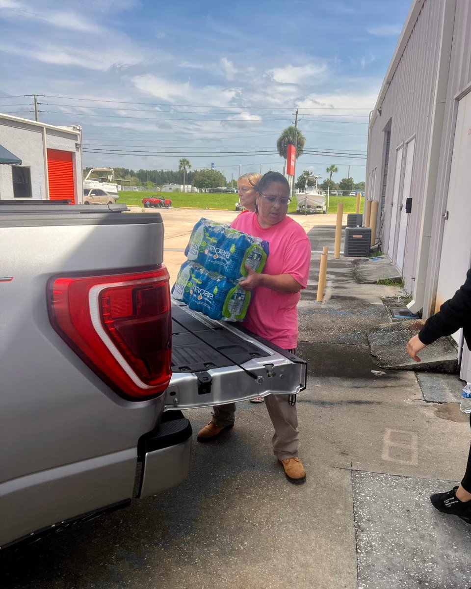 Big thank-you to our amazing staff and volunteers who helped unload a donation of water and home essentials into our storage unit. Every box carried helps us better serve the veterans who count on us. 🇺🇸💙

#NVHS #BrevardCountyFL #
