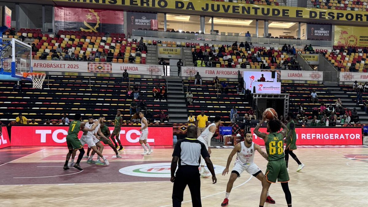 Afrobasket 2025: les «tops» et les «flops» du premier tour de la compétition rfi.fr/fr/sports/2025…