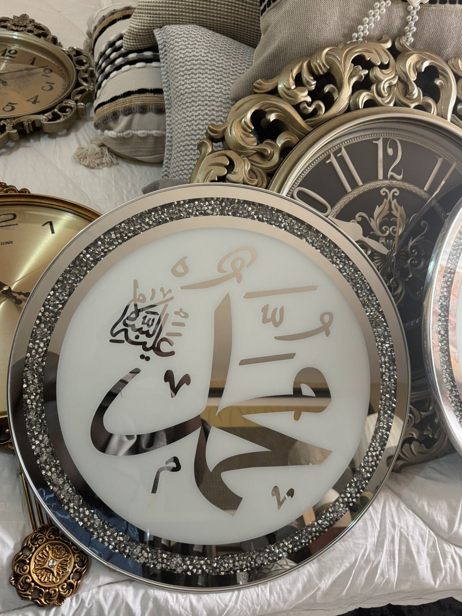 Radiant Reverence,Prophet Muhammad ﷺ Crystal Calligraphy Frame 
Handcrafted with 144 crystals, sacred geometry &amp; museum-grade glass.
More than decor – a daily visual dhikr of Habibullah ﷺ.

🛒 edemastores.com
📲 +256 781 924087

#IslamicArt #ProphetDecor #uganda