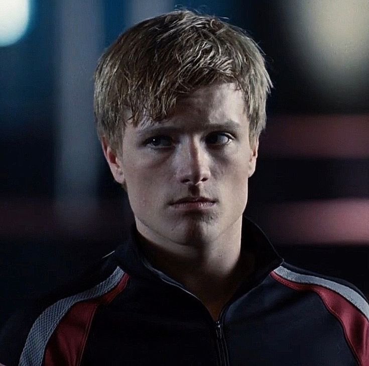 dereksdanforth's tweet photo. josh hutcherson https://t.co/72WC4yqCNK
