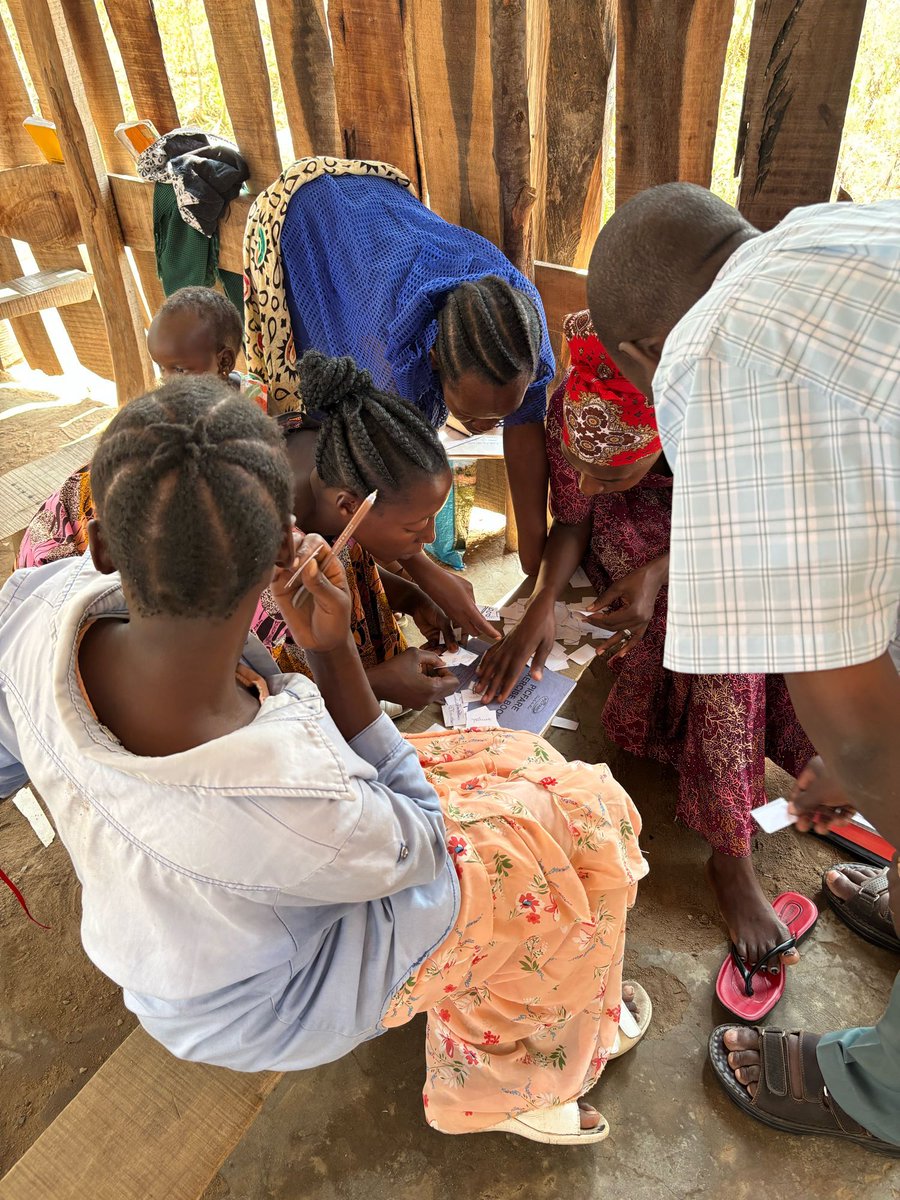 gassmattd's tweet image. Students in Kisesa doing an exercise to put the books of the Bible in order.