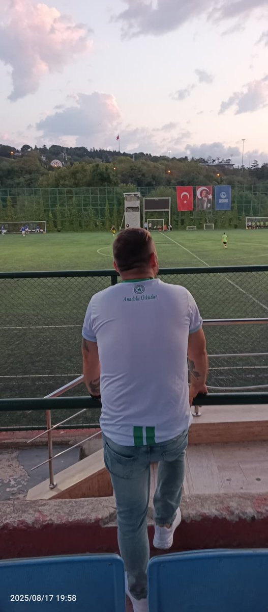 hasboz81's tweet photo. ....anadolu üsķüdar.....💚🤍 https://t.co/doA05himOO