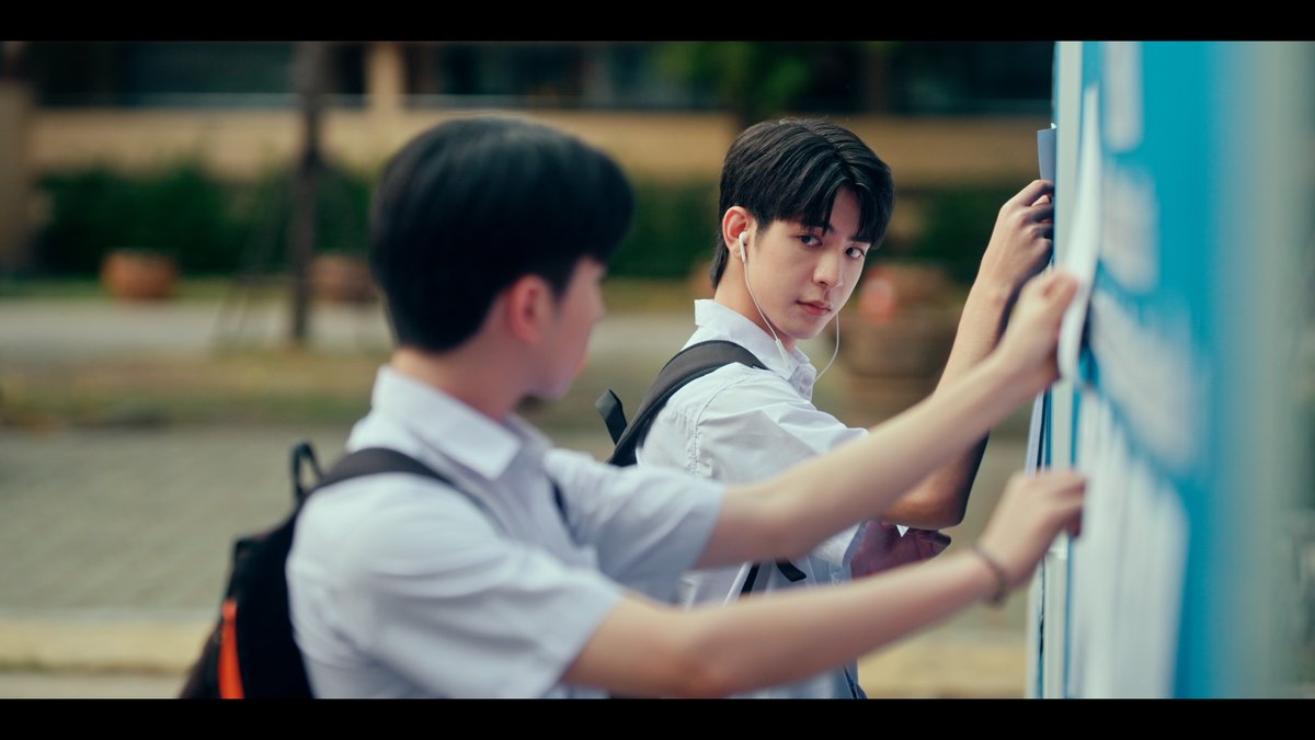 MUTELUVSeries's tweet photo. ไอหมอนี่น่ะเหรอ คนที่จะมาแข่งกับเรา 🧐
#MuTeLuvHiByMyLuck

MuTeLuv ตอน หมอดูทักครับ "Hi" by my luck
Official Trailer OUT NOW!
🔗 https://t.co/x2xPGbwiLQ