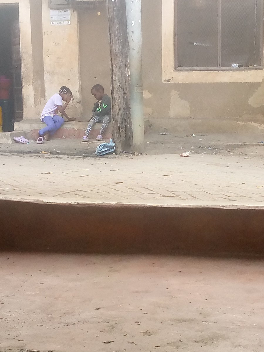 Vincentobush1's tweet photo. @manuell_xyz @KenyaPower_Care Fix the dangerously hanging pole at Jambo Clinic K https://t.co/oOikeuPVry