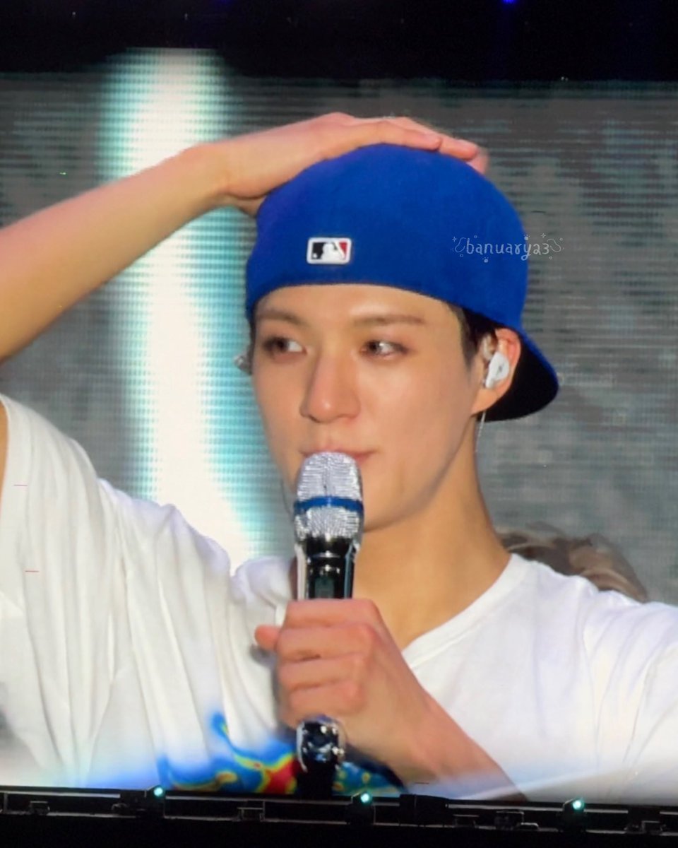 밴율리; tweet media