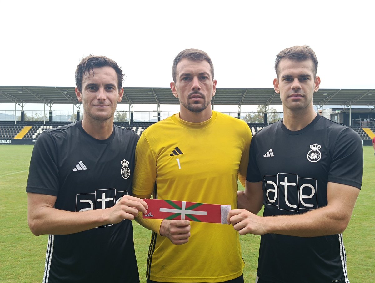 Gure 25/26ko kapitainak! 🫡©️

Jon Tena, Ignacio Tellechea eta Peru Ruiz izango dira.

#AupaUnion 🤍🖤