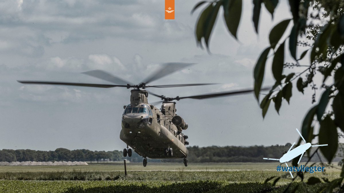 Deze middag maakt de bemanning van een Chinook transporthelikopter een buitenlanding in de omgeving van <a href="/gemzwijndrecht/">Gemeente Zwijndrecht</a>. Hierbij wordt het landen op een niet-militaire locatie beoefend. #watvliegter
