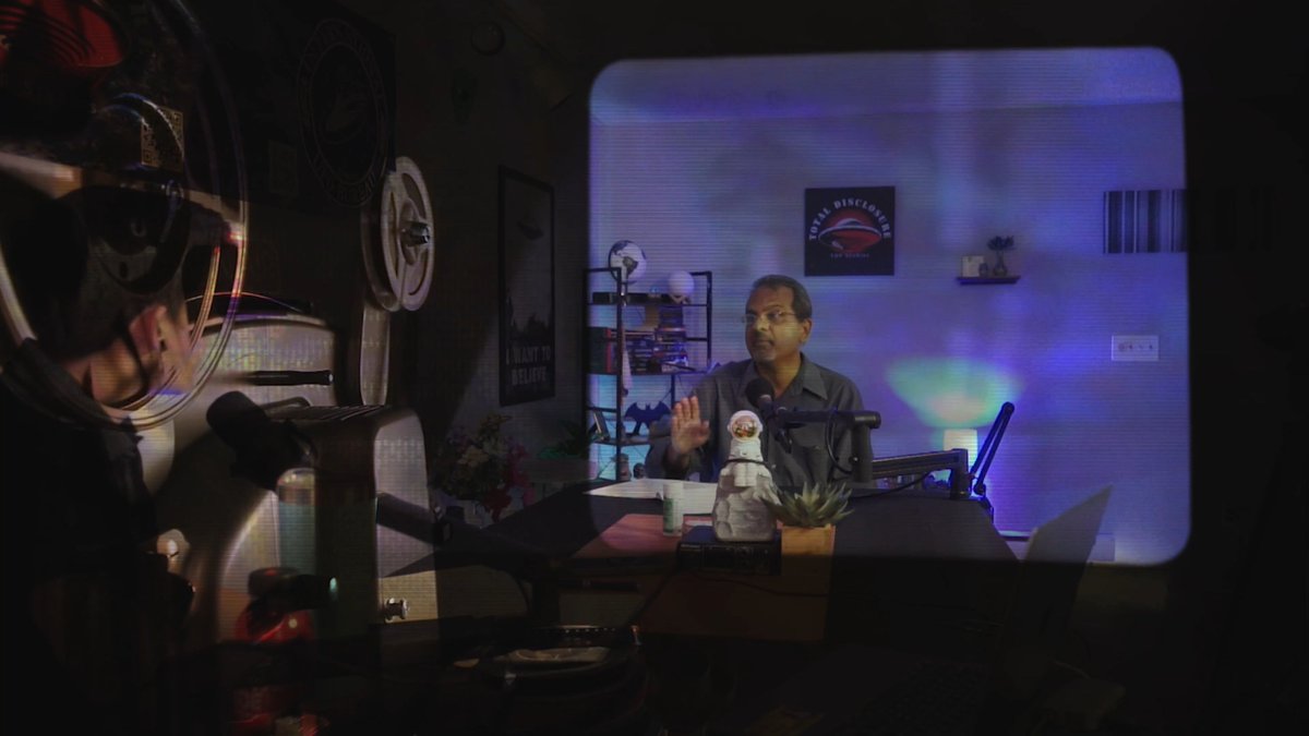 FiresOfTruth's tweet image. Here is a cool visual metaphor from the upcoming episodes with @Rizstanford 

coming soon on @DisclosurePod 

#ufotwitter #simulationtheory