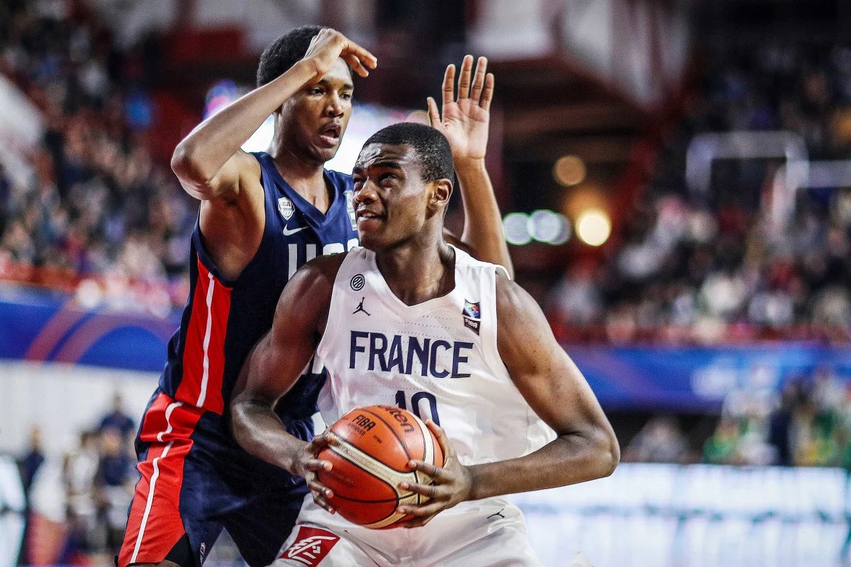 recruteurbball's tweet photo. Samuel #Eyango-Dingp
Carrière discrète mais toujours actif après une grosse saison en NM1 il est revenu discret avec champagne basket.
CDM U17 : 3.7pts - 3.1reb - 0.1pd
Saison 2024-2025 : 3.1pts 1.8reb - 0.2pd https://t.co/xgSYRspOOr