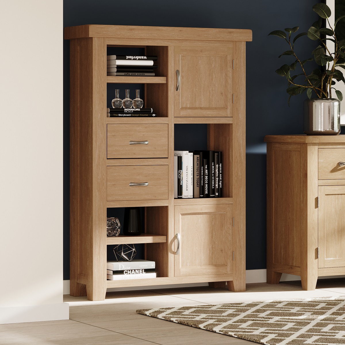 The Coventry White Washed Oak #DisplayCabinet blends timeless contemporary style with practical #storage and display space, making it a versatile addition to any #livingroom or #diningroom.

🛒 oakfurnitureuk.com/coventry-white…
-
-
-
#displayunits #wallunit #oakdisplay #shelving #shelves