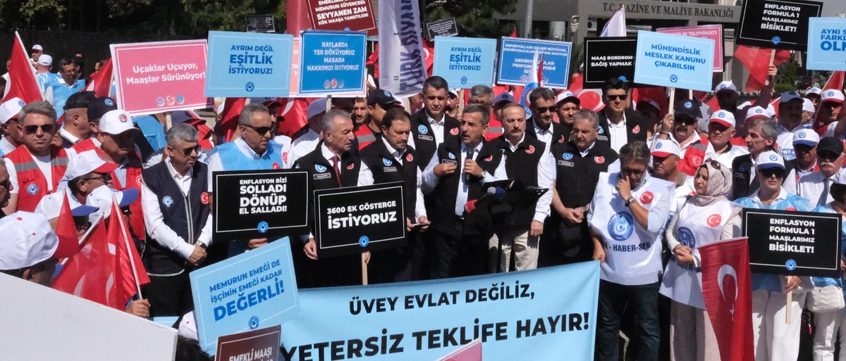 TÜM TÜRKİYE’DE İŞ BIRAKIYORUZ!
turkegitimsen.org.tr/tum-turkiyede-…