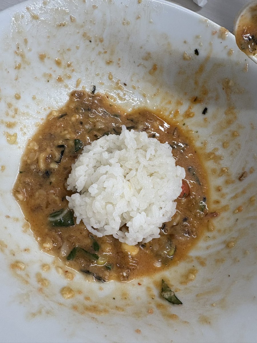 明太バターまぜそば🐯
300 生卵　おい飯

仕事終わってすぐに行ってきました。
いやー、うまい。
この上に乗ってるやつが全部合わさって一つの完成品に。
いやーーーうまい！
卵も途中落として、またすこし味が変わりとても美味。
おい飯いりますよね。

満足！ごちそうさまでした！
#RAMENR