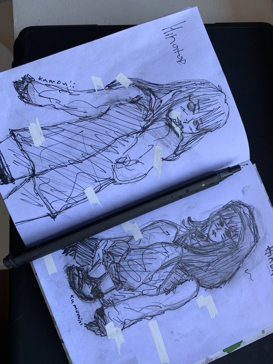 roksi006's tweet photo. Quick sketches from my notebook โ๏ธ
A little messy, but full of mood
#art #sketch #animeart #illustration #artistsonTwitter #Naruto #Hinata #NarutoArt #NarutoFan #AnimeDrawing https://t.co/Dlbbu0PFxC