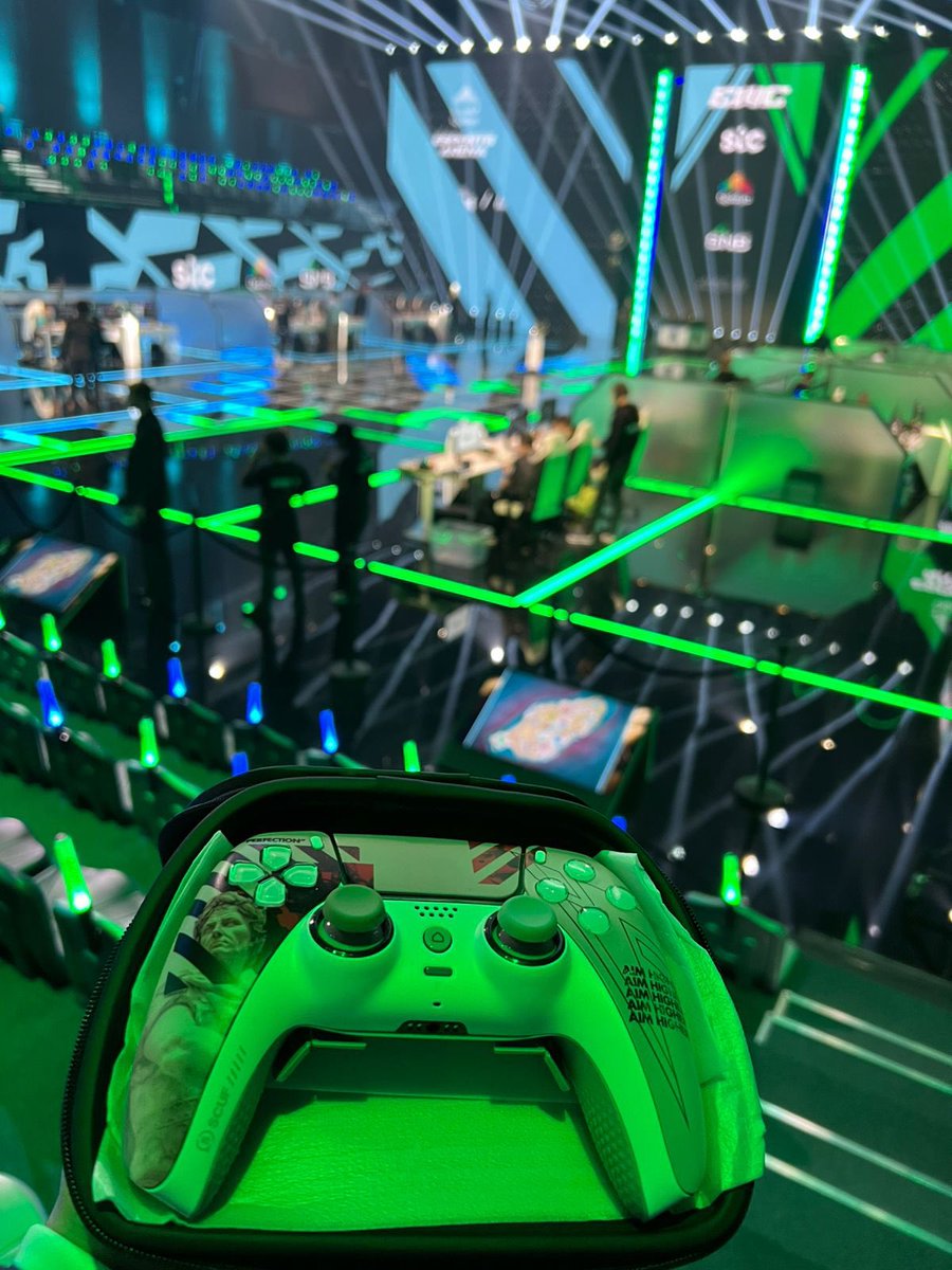 Thanks to <a href="/ScufGaming/">SCUF</a> for hooking me up with a Scuf Controller for my First Lan at the EWC! 💛