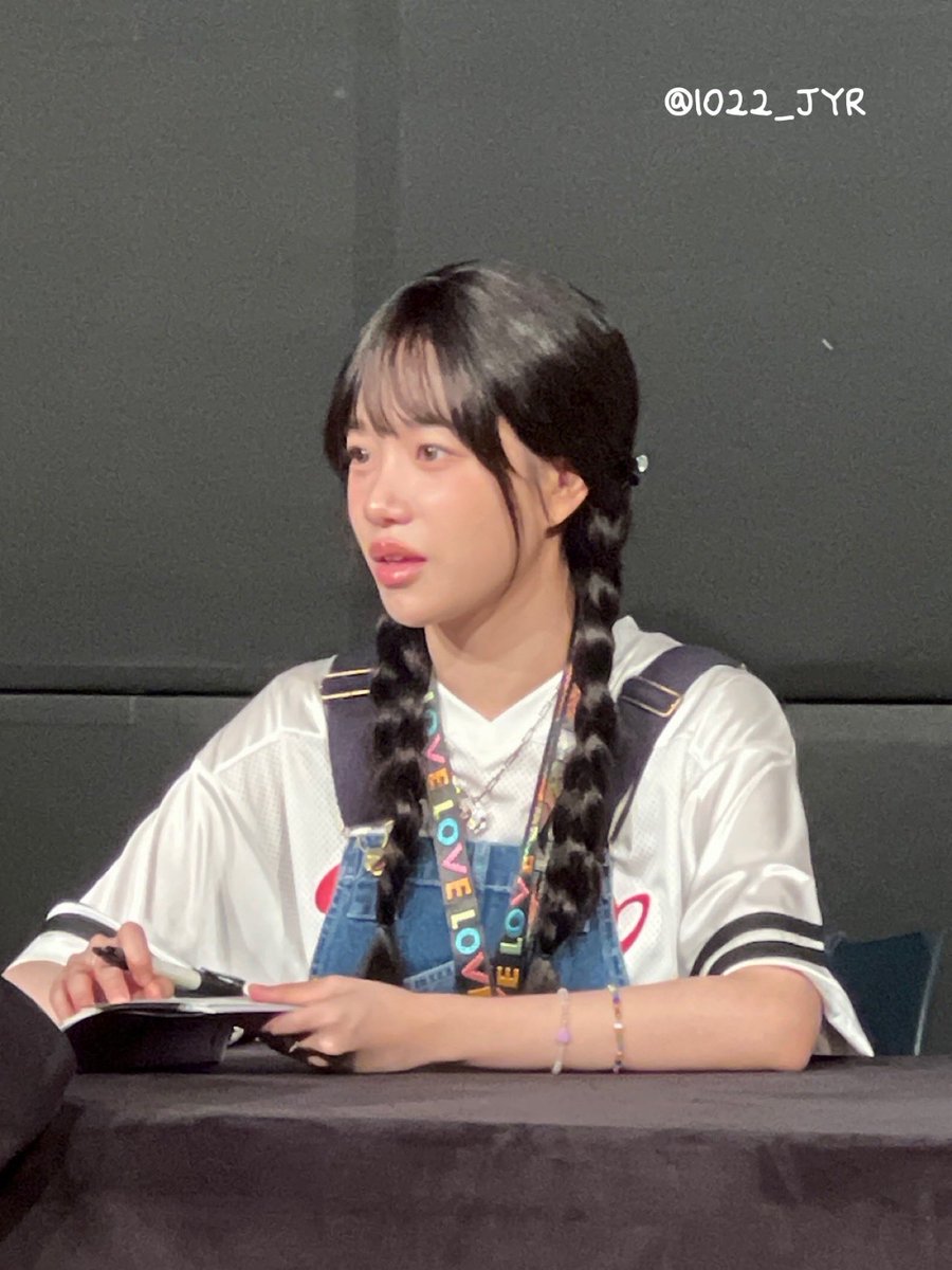 250818 뮤직아트 팬싸인회

강아지네……🐶

#조유리 #JOYURI #チョユリ
#Episode25_이제_안녕