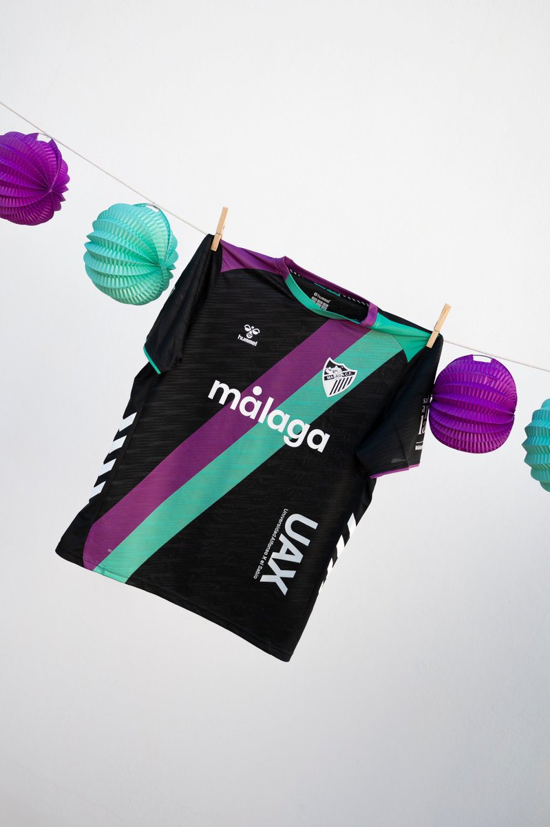 LA MOMBOLERA tweet media