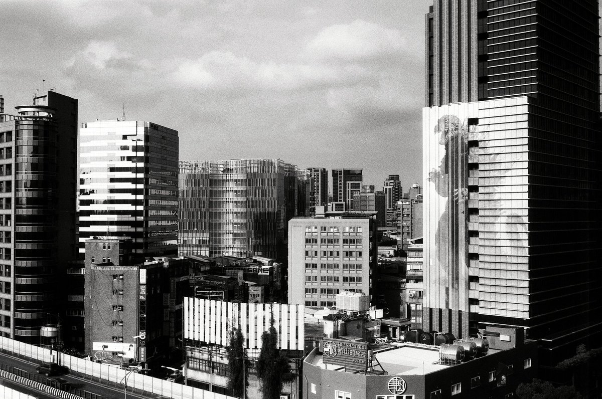 vyvpoon's tweet photo. Taipei
Rollei Retro 400s / Rollei 35

#photography 
#写真
#Fomapan 
#rollei35 https://t.co/HHDUYjAk4K