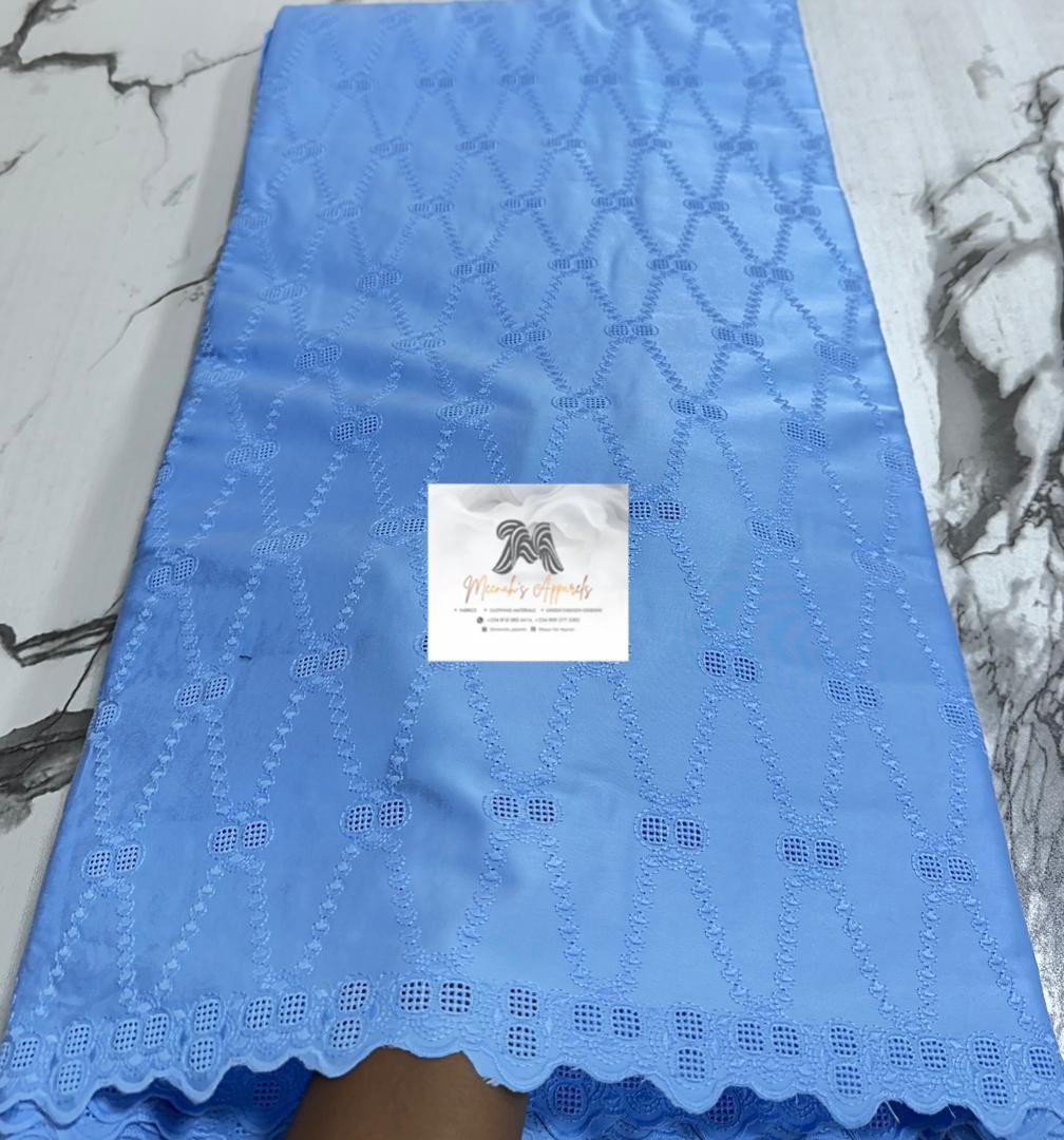 Menah0304's tweet photo. You want a good quality fabrics?, I gatchyu
The texture?, exceptionally beautiful you want that luxury look, for agbada or for kaftan, don't think twice, let us help you get it to your tailor asap
Fabric name: Luxury Swiss polish
Available in different colors 
Price: 170k for 5 y https://t.co/1ZUv7OuUs3