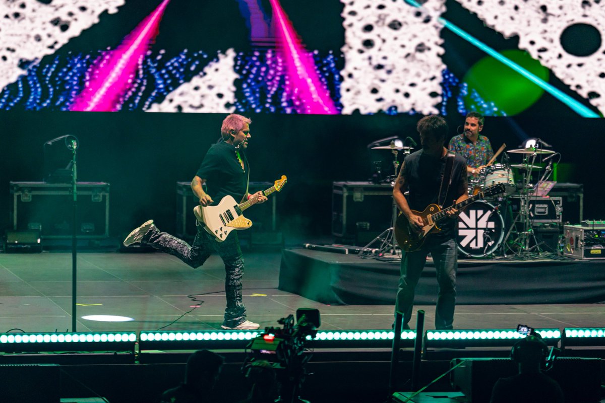 StarliteFest's tweet image. 🫣 No hay dos sin tres: @frnperea , @AlexUbagoficial &amp;amp; @Despistaos 💙

#StarliteOccident2025🌴
