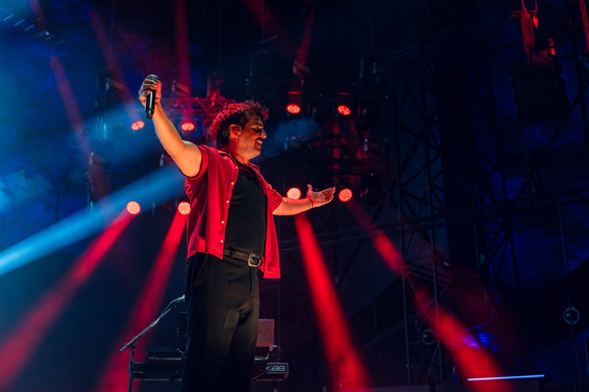 StarliteFest's tweet image. 🫣 No hay dos sin tres: @frnperea , @AlexUbagoficial &amp;amp; @Despistaos 💙

#StarliteOccident2025🌴