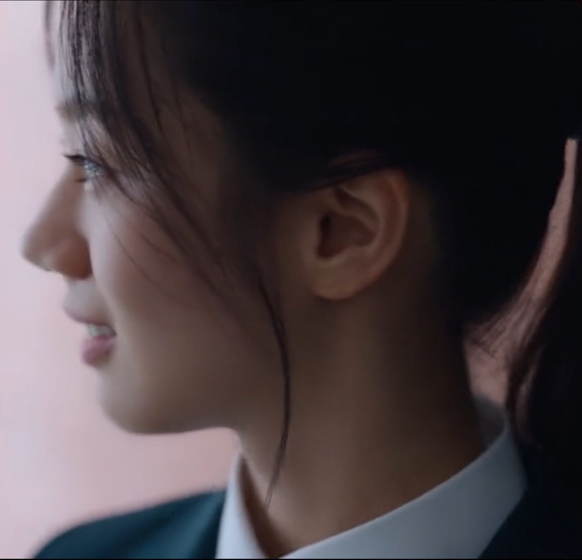 friendlystarter's tweet photo. Jaeyi is watching Seulgi throw another tantrum and smile because she knows Seulgi will never change, she'll always be the same old Seulgi.

This got me thinking Jaeyi truly lowkey loves it when Seulgi gets mad at her. 

#FriendlyRivalry #Hyeri #Subin https://t.co/qhmK0eV0nY