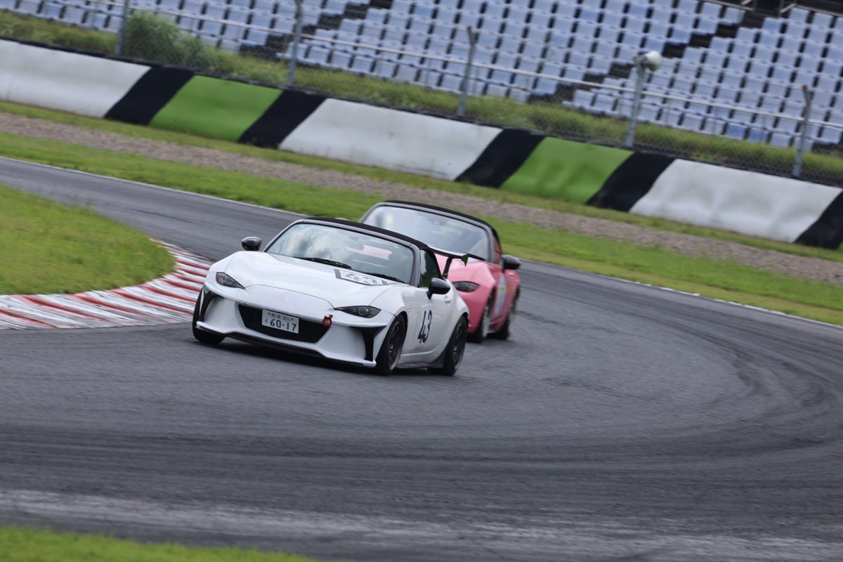 よすけ tweet media