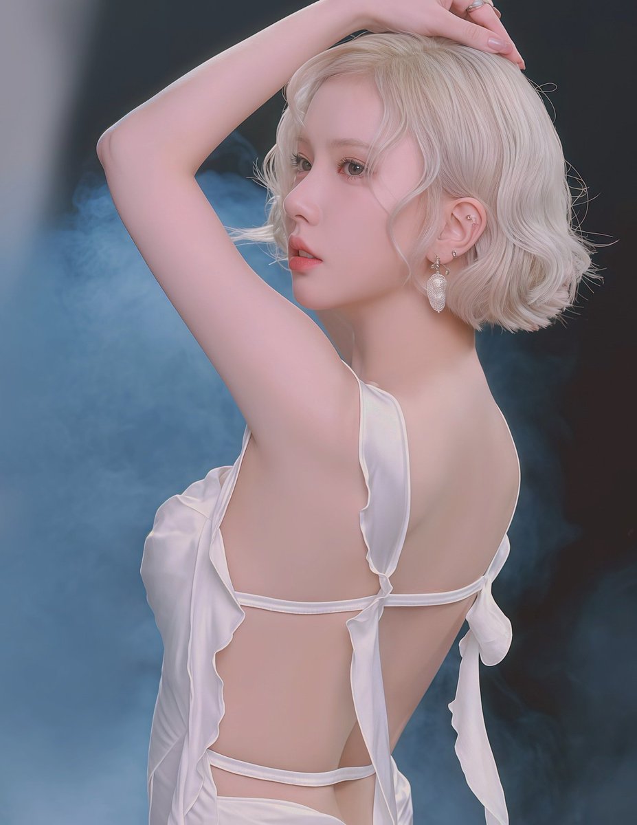 ꒰๑ 🤍 ꒱Wrapped in silk and soft light, suspended between fantasy and reality. My lips are a whisper of temptation, my gaze a delicate game of hide and seek, daring you to come closer yet never letting you catch me fully.