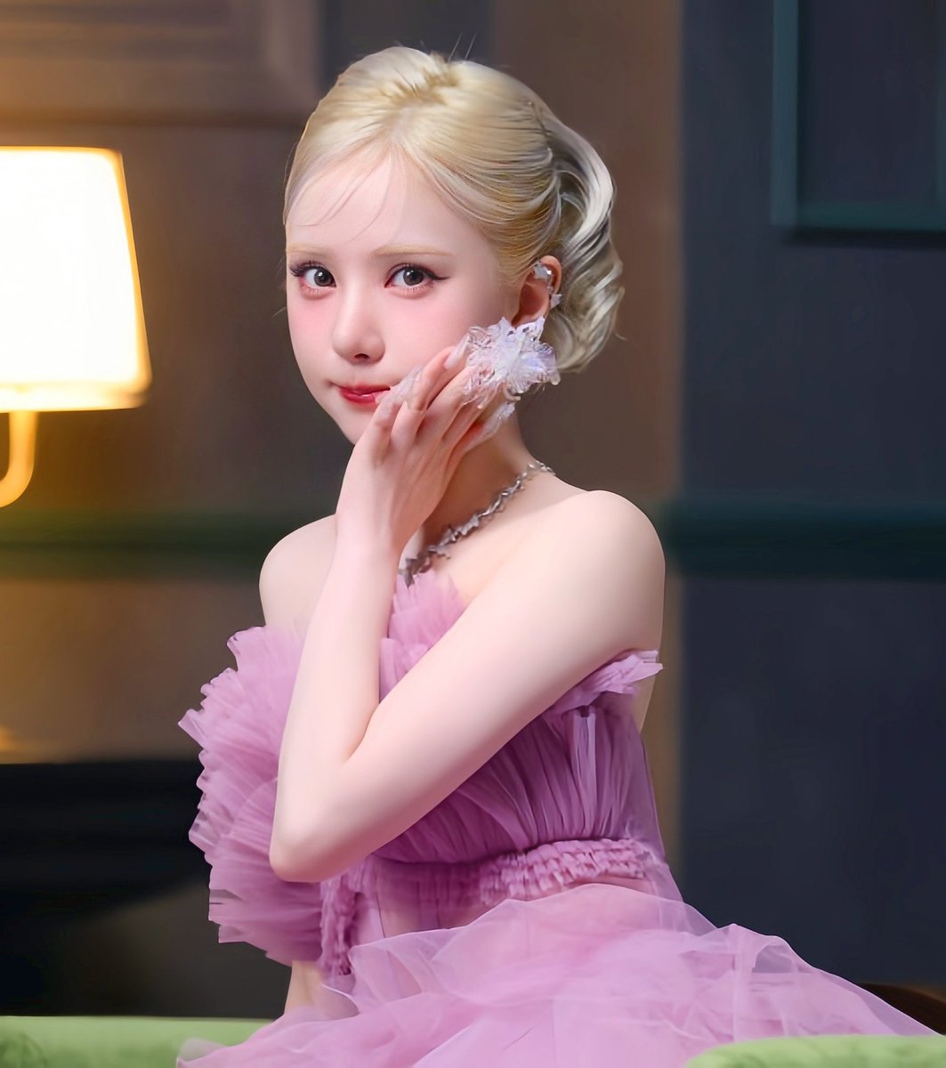 ꒰ ˖ ִֶָ ⋆ 𝓟𝑟𝑖𝑛𝑐𝑒𝑠𝑠 𝒯𝒽𝑖𝑛𝑔𝑠 ꒱ I am the daydream dressed in silk and butterflies, the princess you only find in the pages of a fairytale. Wrapped in layers of rose-tinted tulle that flutter like whispers of enchanted wings.