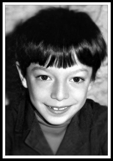 EMIR SKROZO was killed on 18 August 1992. He was with his friends picking pears in the garden when they were targeted by the #Serb Forces. Shrapnel hit him in the mouth. Besides him, three more civilians got killed.

Emir was 12 years old.

#SniperAlley