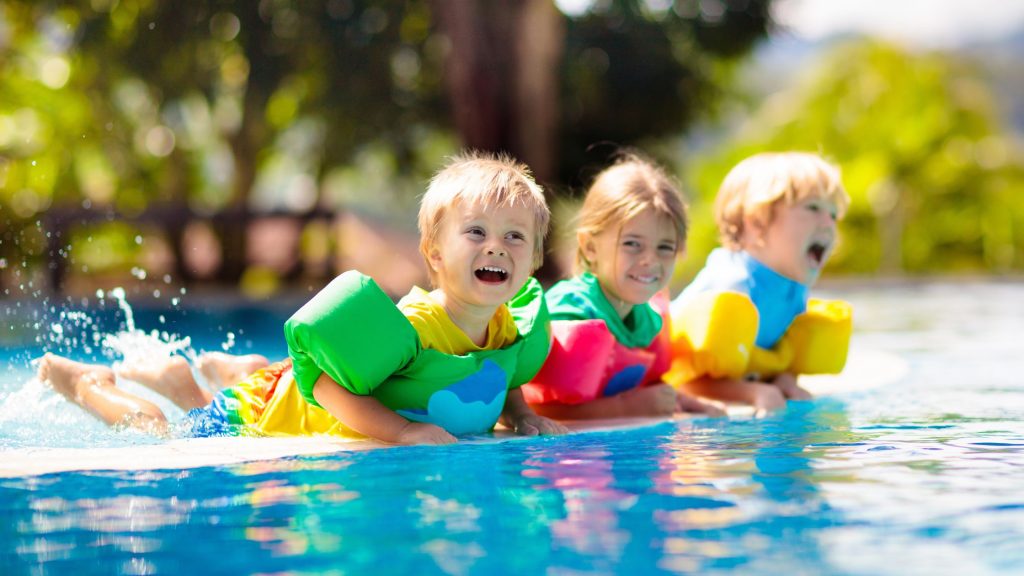 Are your children safe by the water? Run through this 7-point water safety checklist with expert advice citing research from <a href="/CDCgov/">CDC</a> 2024 reports on "Summer Swim Safety," and, "Drowning Deaths Rise in the US." lake.com/articles/7-lif…  #SwimSafety #DrowningPrevention #WaterSafety