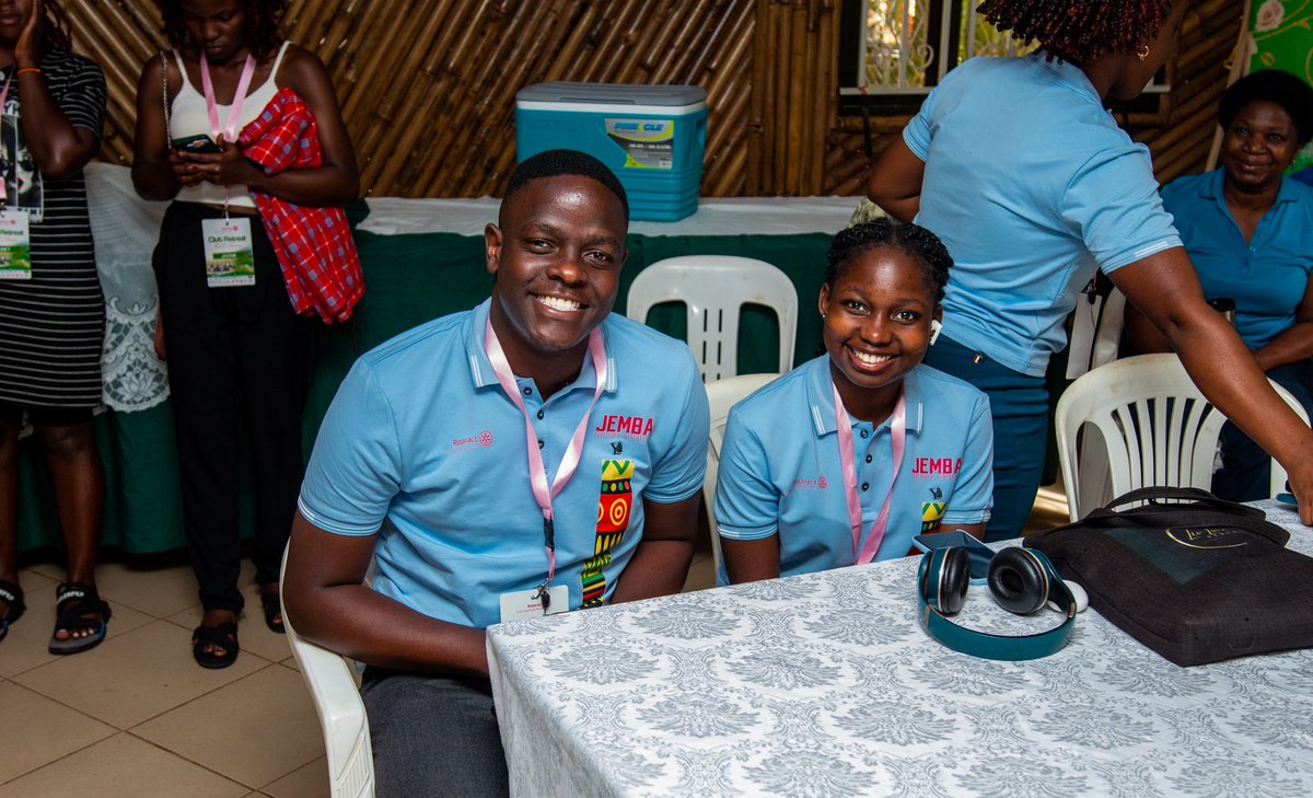 OlivetteLove's tweet photo. Rotaract is also all about professional and Leadership Development. 
Frame 1 &amp; 2, we went to @GombaNextGMFarm to learn all about farming
Frame 3 &amp; 4, we were in Fort Portal for a retreat shaping and harnessing our leadership skills

#ItsTimeToJoinRotaract https://t.co/DMDAIGnVSL
