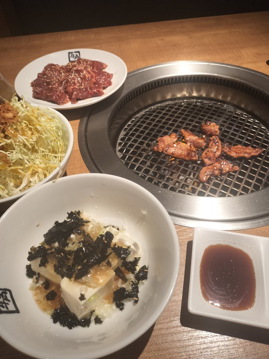 最後は焼き肉にしました🥩
一片の悔い無し✊🏻