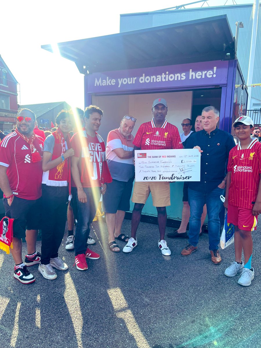 LFCRedIndians's tweet photo. @LFCRedIndians and @SFoodbanks started working together as part of the #righttofood fight many years ago.

Part of our #2020fundaiser in memory of our forever 20, allowed us to donate £2220.20 on Friday night to @IanByrneMP / @DavefcKelly and the team.

#YNWA #unityisstrenght https://t.co/ukfYurKbI0