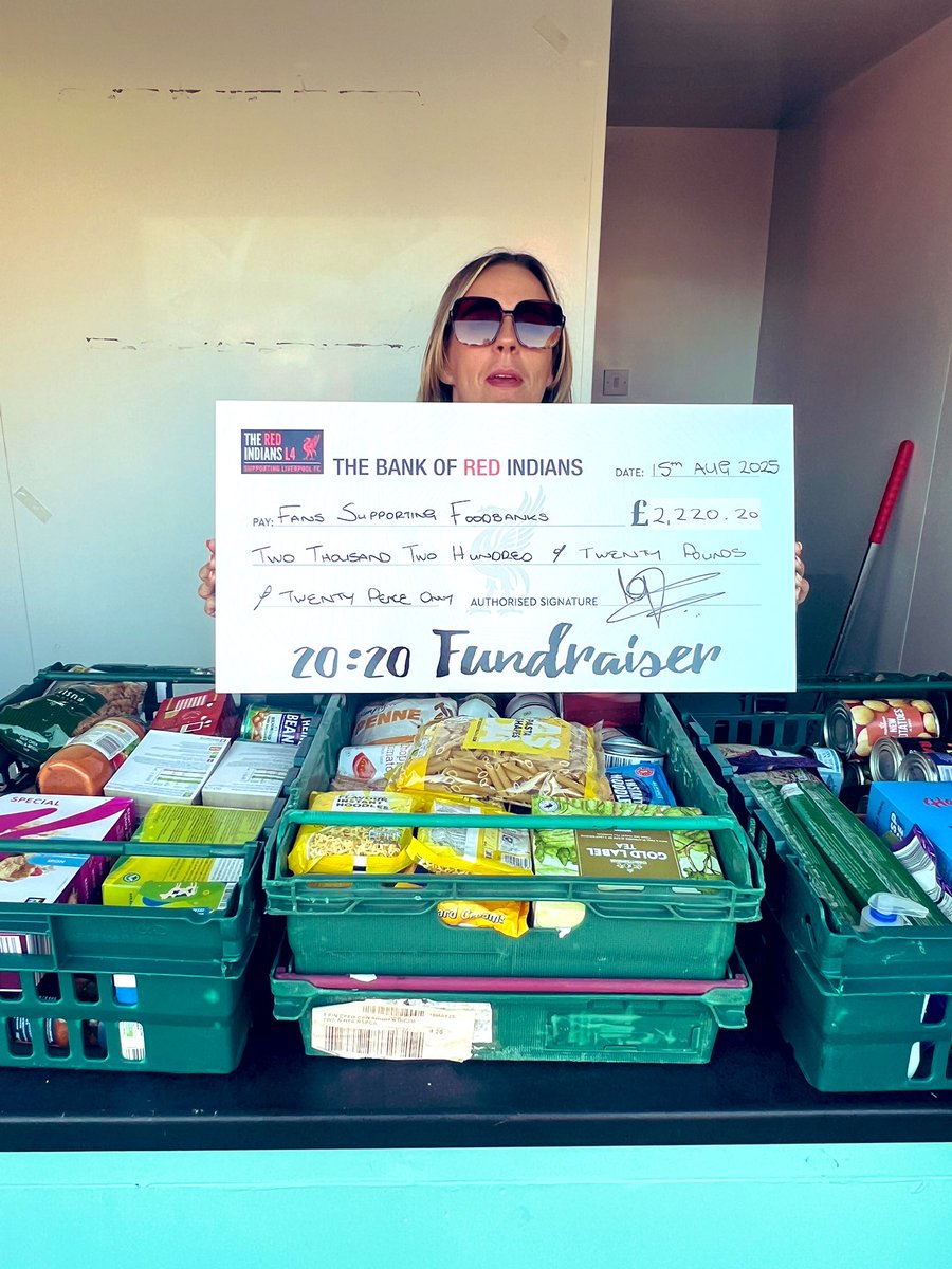 LFCRedIndians's tweet photo. @LFCRedIndians and @SFoodbanks started working together as part of the #righttofood fight many years ago.

Part of our #2020fundaiser in memory of our forever 20, allowed us to donate £2220.20 on Friday night to @IanByrneMP / @DavefcKelly and the team.

#YNWA #unityisstrenght https://t.co/ukfYurKbI0