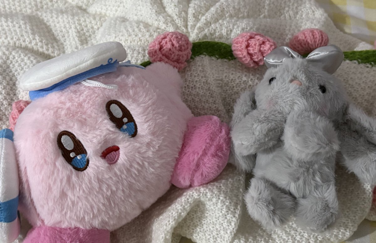 studywrei's tweet image. studying medicine is hard, but claw machines are my real specialty HAHAHAHAHAHAHA pls need q nalang malipat yung swerte ko sa lectures